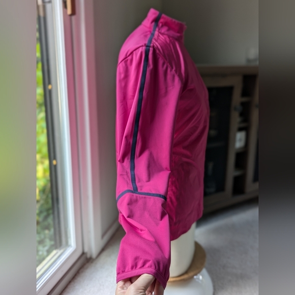 Waterproof Nike Golf Jacket with Pockets - Picture 7 of 12